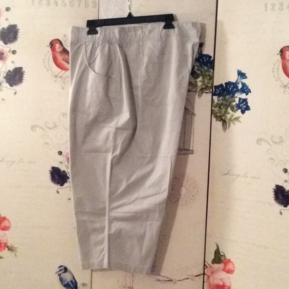 Basic Editions women’s Capris